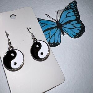 yin & yang earrings 🫧🛸✨
